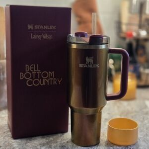 Lainey Wilson Countey Gold Stanley- Quencher H2.0 Flowstate Tumbler